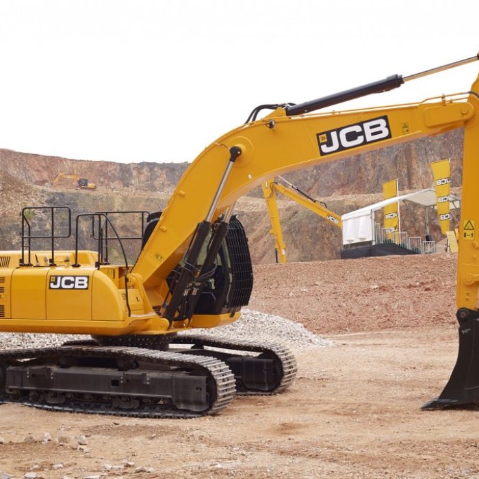 29773_en_bc341_32659_jcb-js300-0914-4-copy